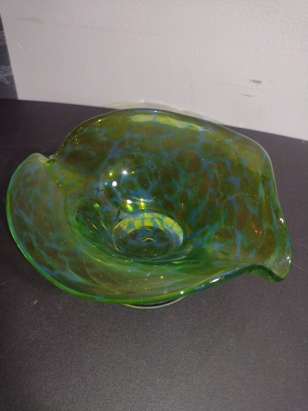 Handcrafted Green Art Glass Decorative Bowl
